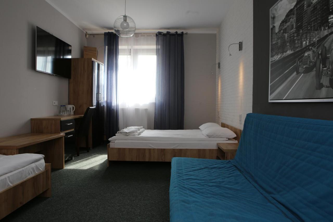 Hotel Sunny Poznań Esterno foto