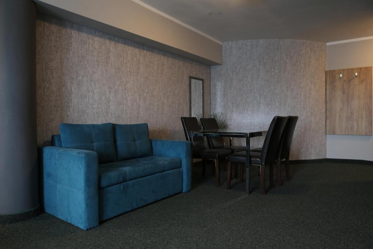 Hotel Sunny Poznań Esterno foto