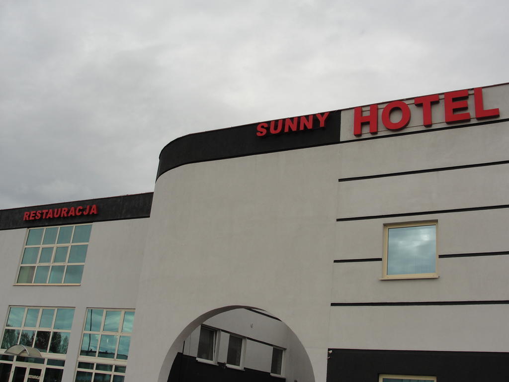 Hotel Sunny Poznań Esterno foto